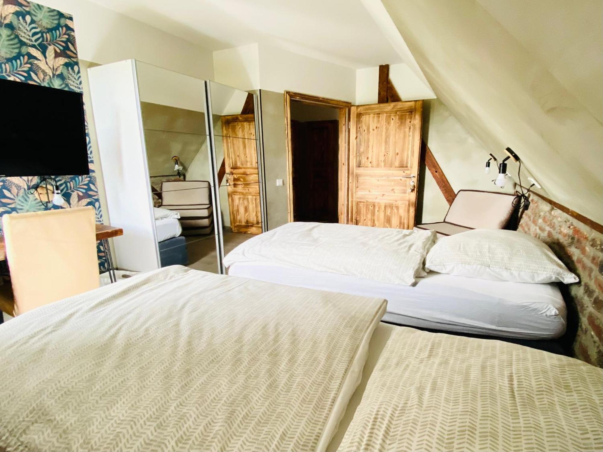 Phoenix Apartments - Monteurwohnung Mit Riesiger Parkflaeche Bielefeld Zewnętrze zdjęcie